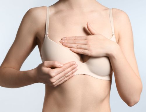 La pose d’implants mammaires pour une poitrine galbée et harmonieuse